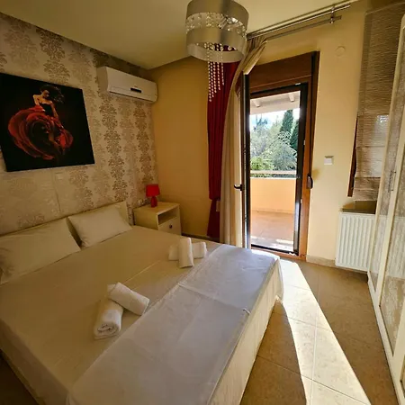 Lilian Luxury Halkidiki